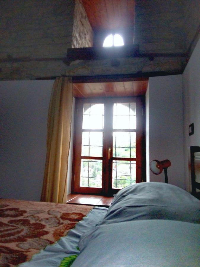 Ruols Guesthouse Gjirokaster Bagian luar foto